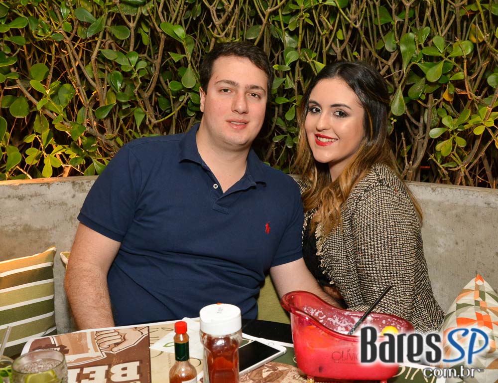 Olívio Bar é o mais novo point para beber e petiscar na Vila Madalena Olívio Bar é o mais novo point para beber e petiscar na Vila Madalena