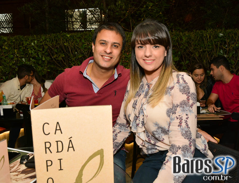 Olívio Bar é o mais novo point para beber e petiscar na Vila Madalena Olívio Bar é o mais novo point para beber e petiscar na Vila Madalena