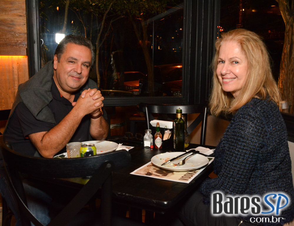 Olívio Bar é o mais novo point para beber e petiscar na Vila Madalena Olívio Bar é o mais novo point para beber e petiscar na Vila Madalena
