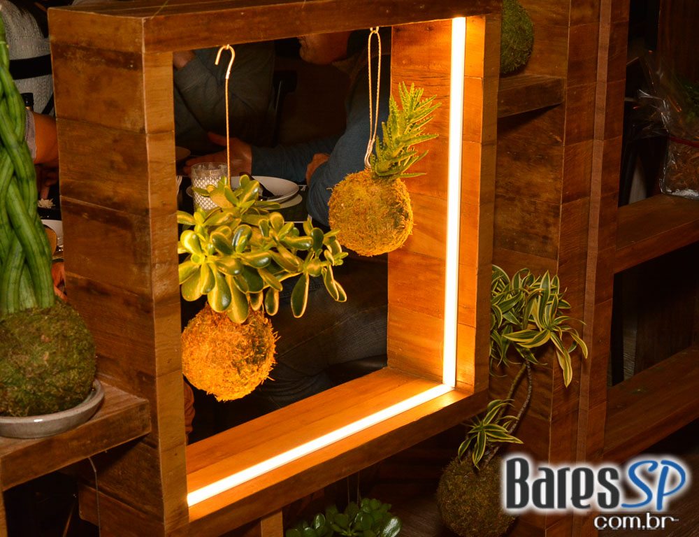 Olívio Bar é o mais novo point para beber e petiscar na Vila Madalena Olívio Bar é o mais novo point para beber e petiscar na Vila Madalena