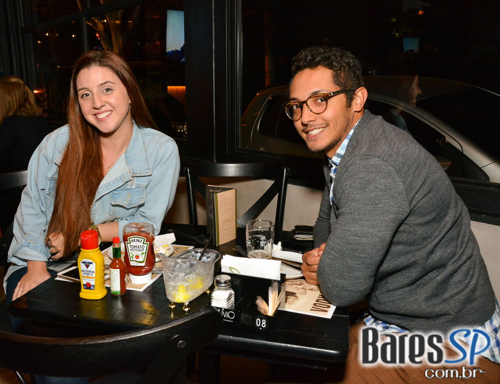 Olívio Bar é o mais novo point para beber e petiscar na Vila Madalena Olívio Bar é o mais novo point para beber e petiscar na Vila Madalena