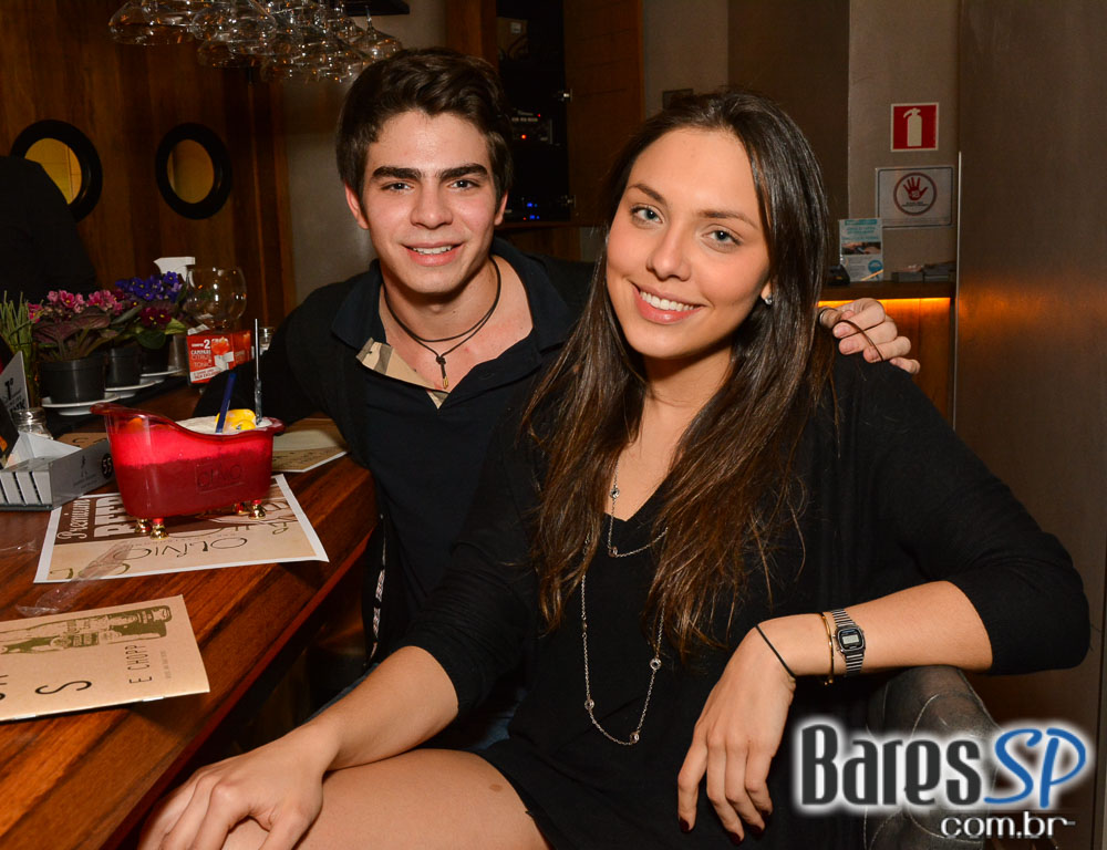 Olívio Bar é o mais novo point para beber e petiscar na Vila Madalena Olívio Bar é o mais novo point para beber e petiscar na Vila Madalena