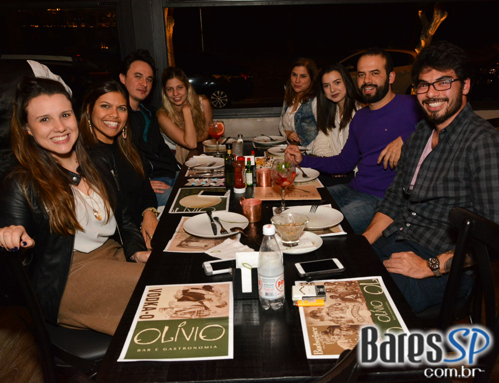 Olívio Bar é o mais novo point para beber e petiscar na Vila Madalena Olívio Bar é o mais novo point para beber e petiscar na Vila Madalena