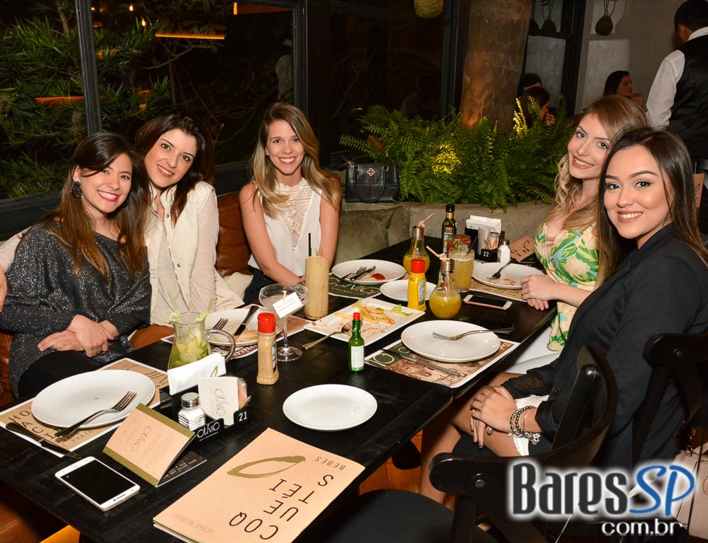 Olívio Bar é o mais novo point para beber e petiscar na Vila Madalena Olívio Bar é o mais novo point para beber e petiscar na Vila Madalena