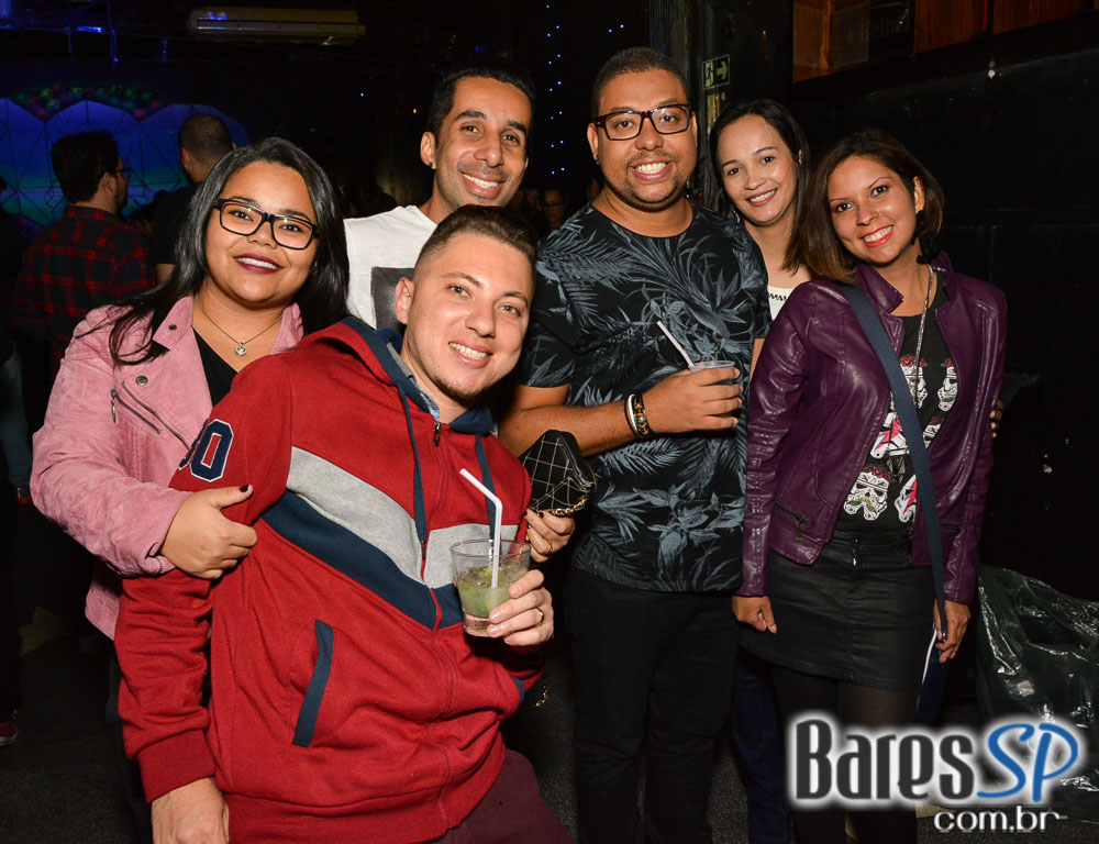 Sábado foi dia de show da banda Magnólia e Elektra e Kilotones no Jai Club Sábado foi dia de show da banda Magnólia e Elektra e Kilotones no Jai Club