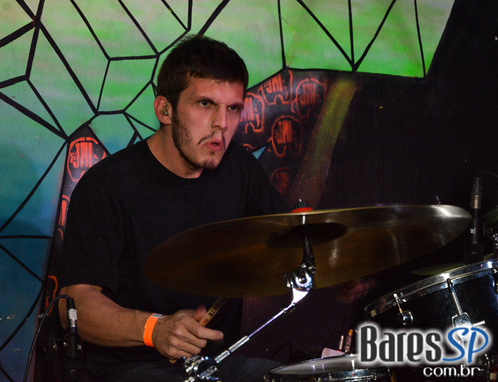 Sábado foi dia de show da banda Magnólia e Elektra e Kilotones no Jai Club Sábado foi dia de show da banda Magnólia e Elektra e Kilotones no Jai Club