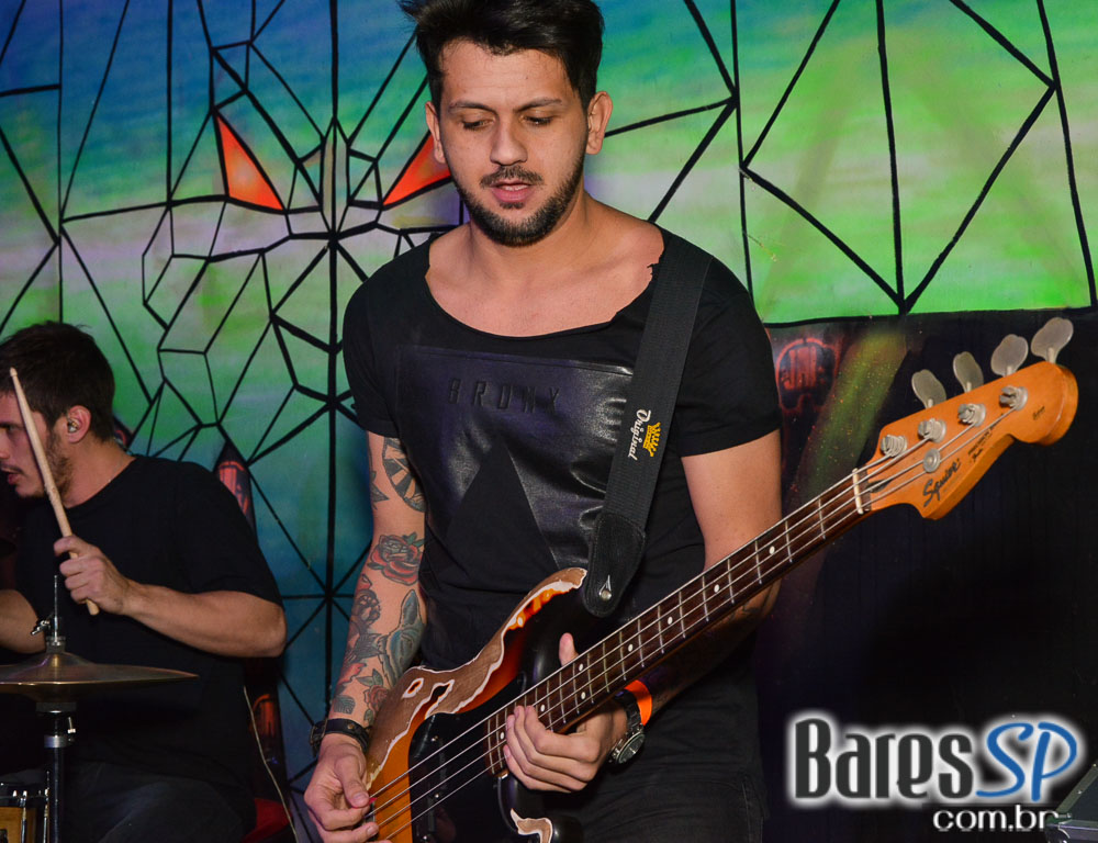 Sábado foi dia de show da banda Magnólia e Elektra e Kilotones no Jai Club Sábado foi dia de show da banda Magnólia e Elektra e Kilotones no Jai Club