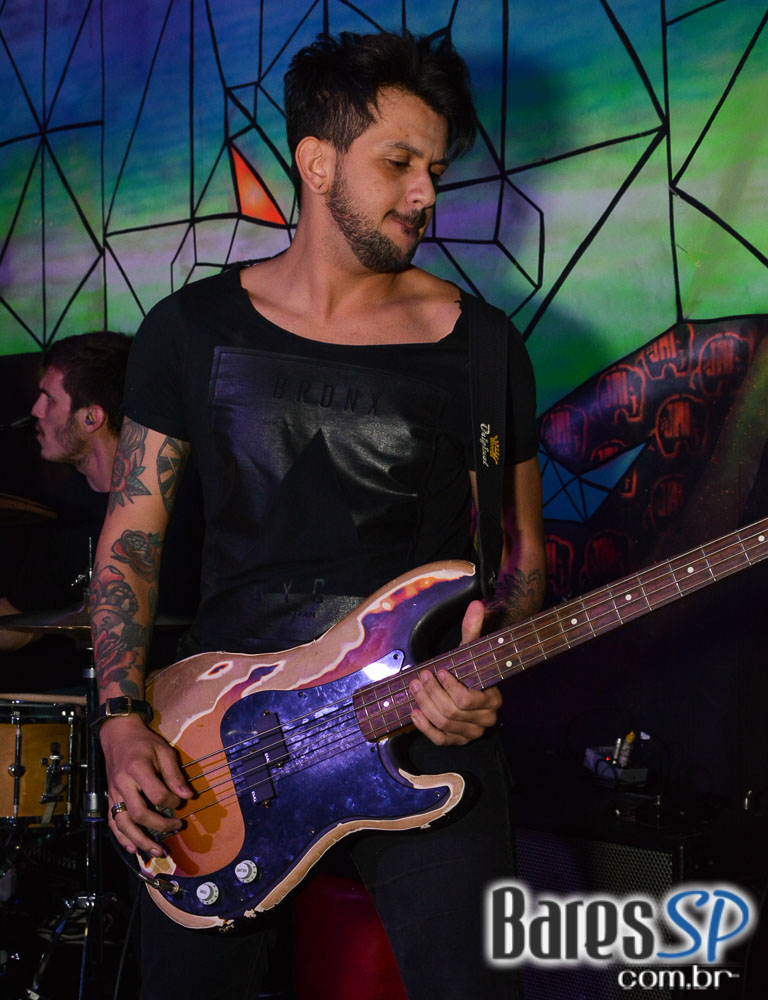 Sábado foi dia de show da banda Magnólia e Elektra e Kilotones no Jai Club Sábado foi dia de show da banda Magnólia e Elektra e Kilotones no Jai Club