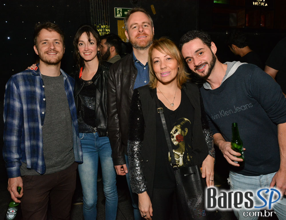 Sábado foi dia de show da banda Magnólia e Elektra e Kilotones no Jai Club Sábado foi dia de show da banda Magnólia e Elektra e Kilotones no Jai Club