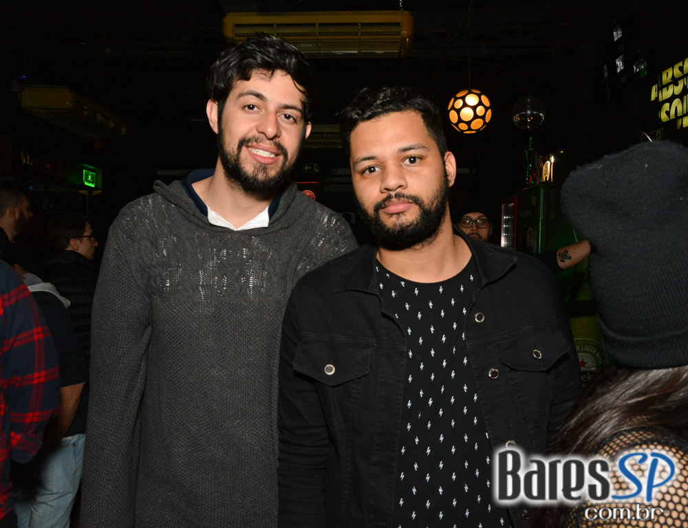 Sábado foi dia de show da banda Magnólia e Elektra e Kilotones no Jai Club Sábado foi dia de show da banda Magnólia e Elektra e Kilotones no Jai Club