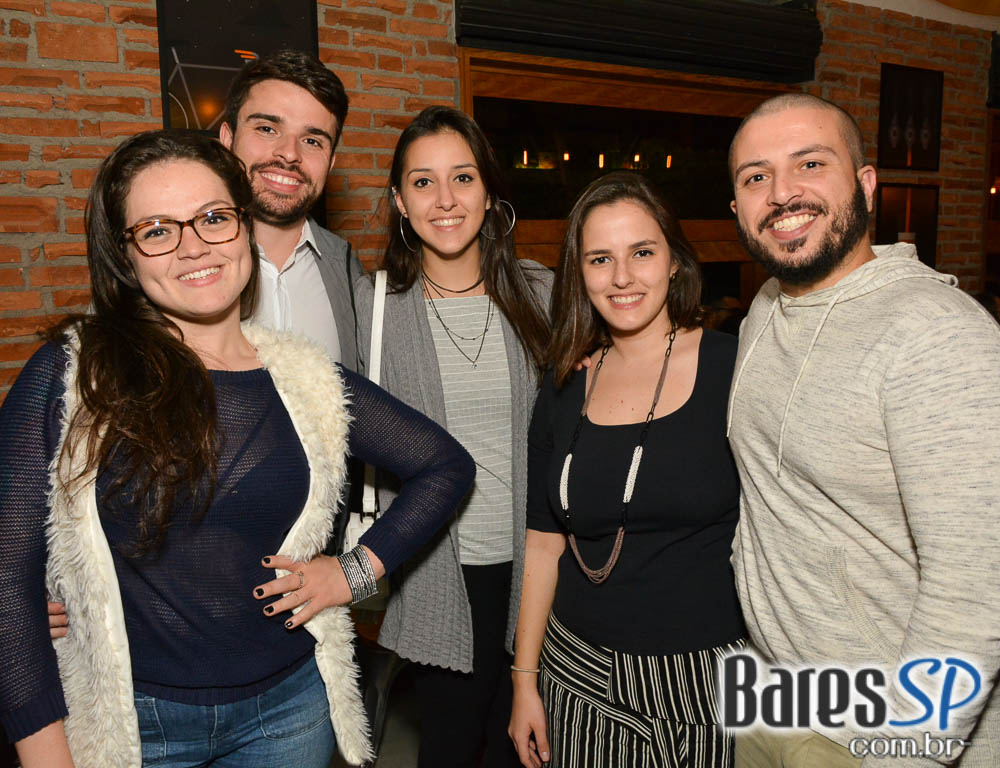 Sábado animado no Ambar Cervejas Artesanais com diversas opções de cervejas artesanais e petiscos Sábado animado no Ambar Cervejas Artesanais com diversas opções de cervejas artesanais e petiscos