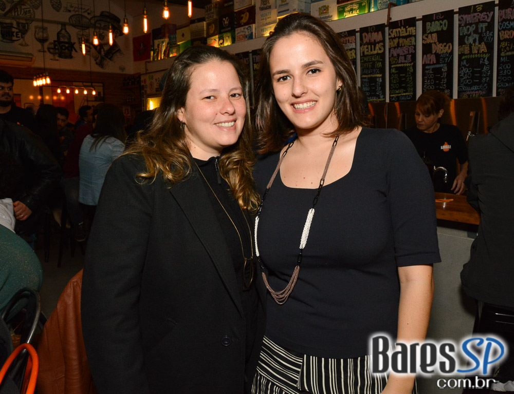 Sábado animado no Ambar Cervejas Artesanais com diversas opções de cervejas artesanais e petiscos Sábado animado no Ambar Cervejas Artesanais com diversas opções de cervejas artesanais e petiscos