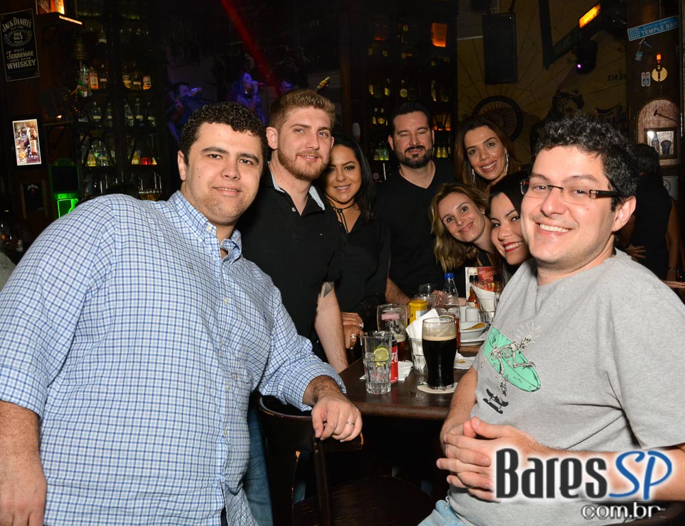 Anna Lu & Eles tocaram muito Rock'n Roll na noite do Dublin Anna Lu & Eles tocaram muito Rock'n Roll na noite do Dublin