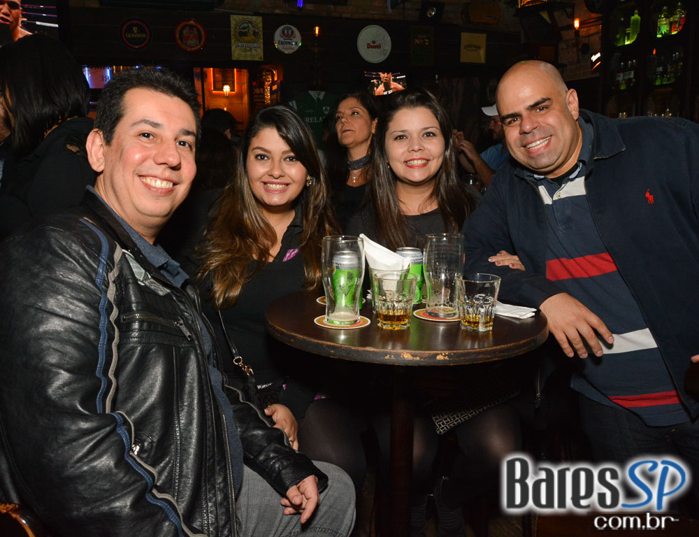 Anna Lu & Eles tocaram muito Rock'n Roll na noite do Dublin Anna Lu & Eles tocaram muito Rock'n Roll na noite do Dublin