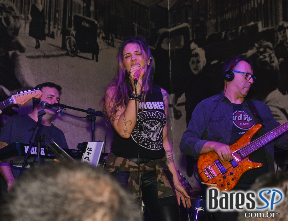 Anna Lu & Eles tocaram muito Rock'n Roll na noite do Dublin Anna Lu & Eles tocaram muito Rock'n Roll na noite do Dublin