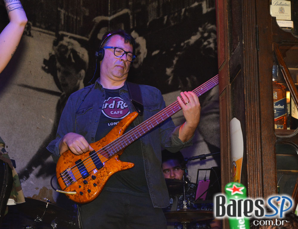 Anna Lu & Eles tocaram muito Rock'n Roll na noite do Dublin Anna Lu & Eles tocaram muito Rock'n Roll na noite do Dublin