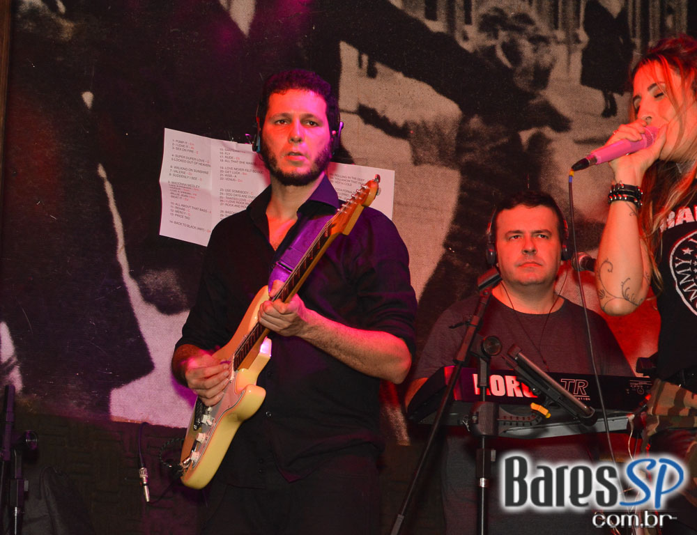 Anna Lu & Eles tocaram muito Rock'n Roll na noite do Dublin Anna Lu & Eles tocaram muito Rock'n Roll na noite do Dublin