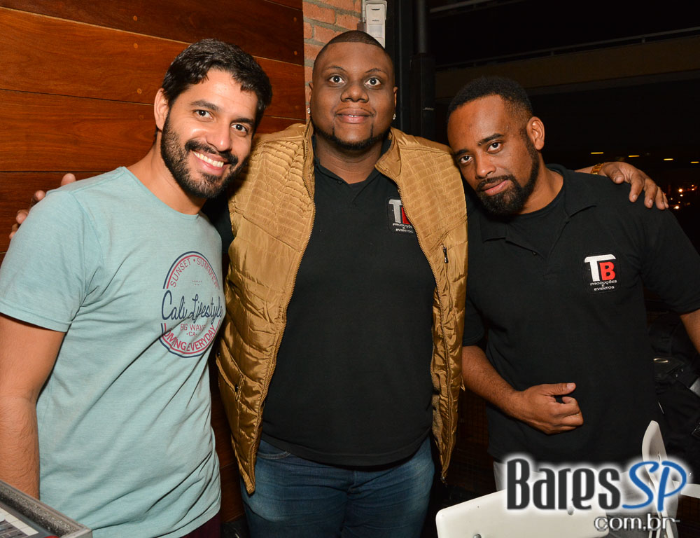 Festa de lançamento do jornal Brews aconteceu na Goose Island Brewhouse Festa de lançamento do jornal Brews aconteceu na Goose Island Brewhouse