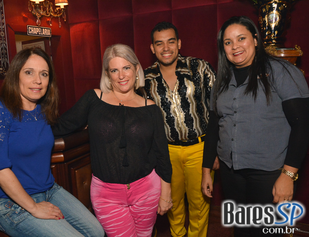 Noite da Cerveja animou a sexta-feira com muito flash back no Akbar Lounge e Disco Noite da Cerveja animou a sexta-feira com muito flash back no Akbar Lounge e Disco