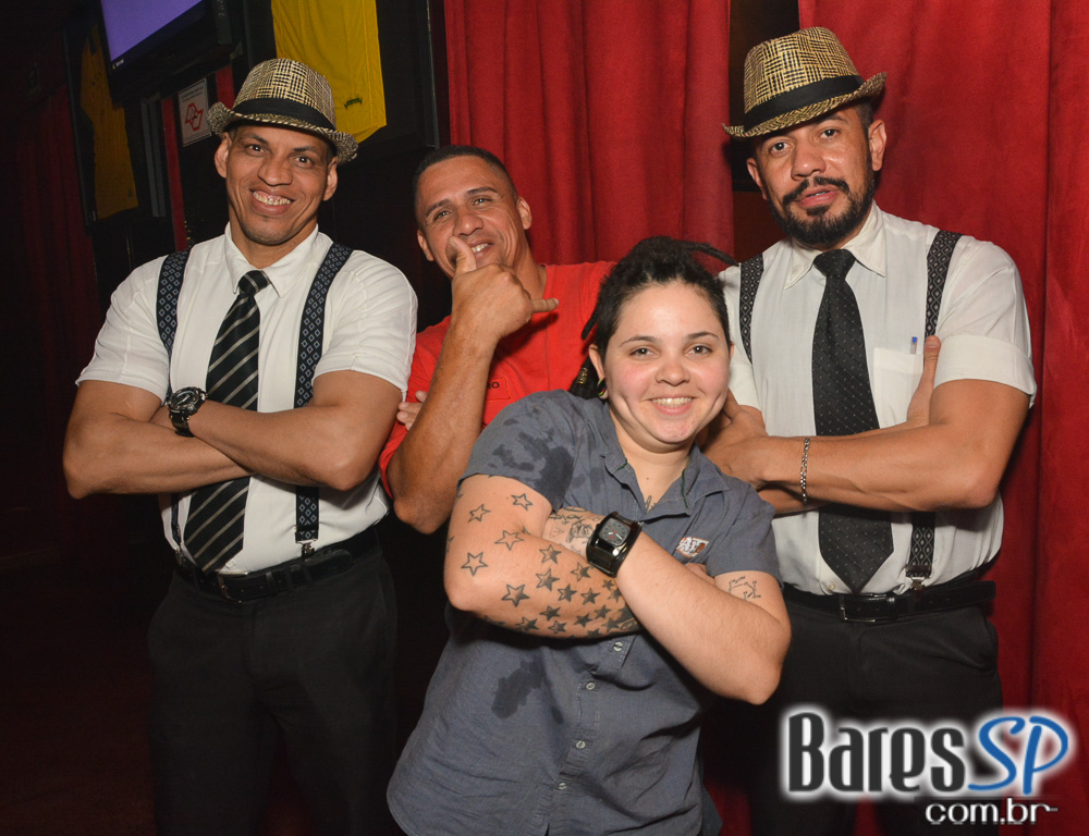 Noite da Cerveja animou a sexta-feira com muito flash back no Akbar Lounge e Disco Noite da Cerveja animou a sexta-feira com muito flash back no Akbar Lounge e Disco