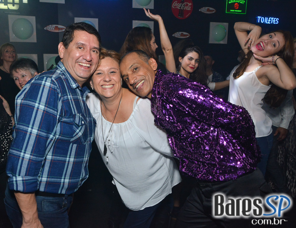 Noite da Tequila com DJs animou a sexta-feira do Akbar Lounge e Disco Noite da Tequila com DJs animou a sexta-feira do Akbar Lounge e Disco