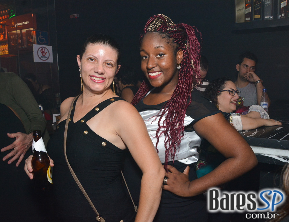 Noite do Pirulito com muito flash back animou o Akbar Lounge e Disco Noite do Pirulito com muito flash back animou o Akbar Lounge e Disco