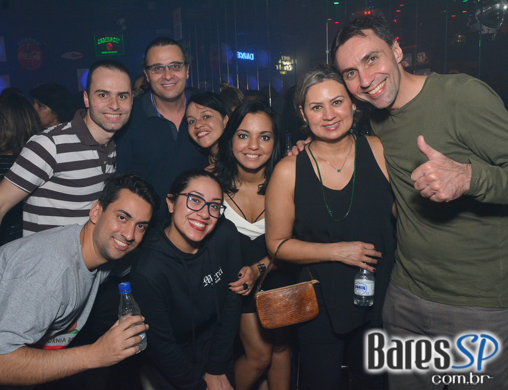 Noite do Pirulito com muito flash back animou o Akbar Lounge e Disco Noite do Pirulito com muito flash back animou o Akbar Lounge e Disco