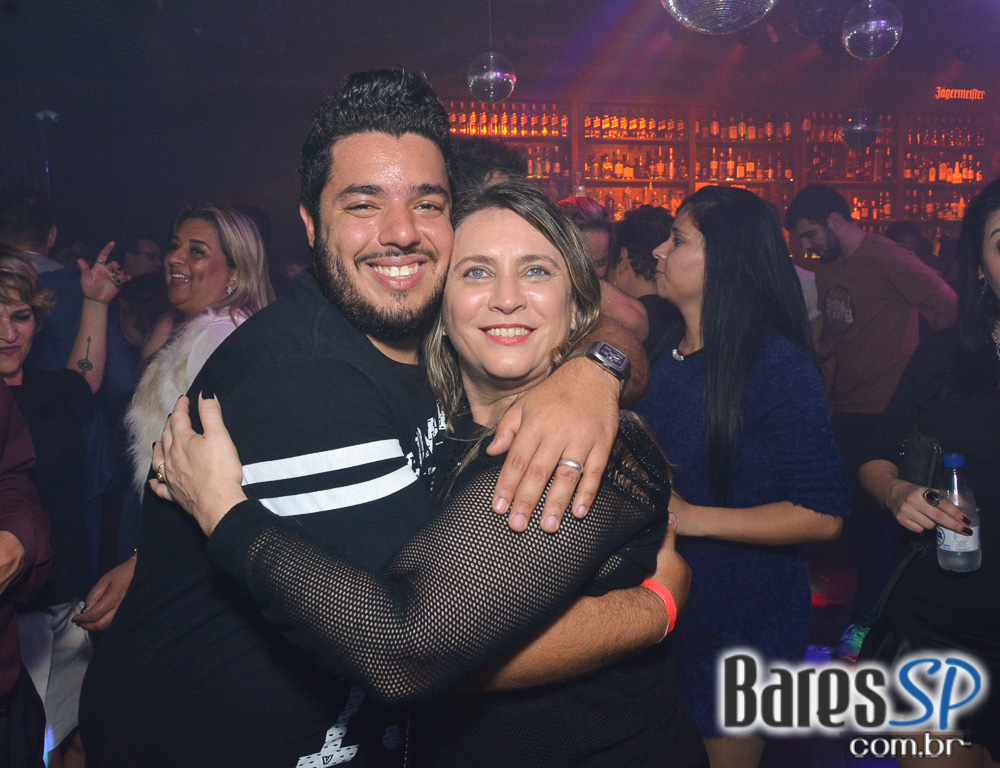 Noite do Pirulito com muito flash back animou o Akbar Lounge e Disco Noite do Pirulito com muito flash back animou o Akbar Lounge e Disco