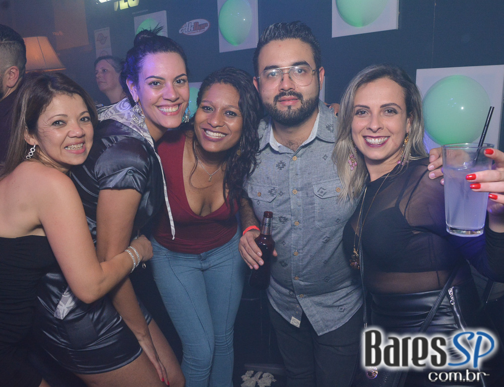 Noite do Pirulito com muito flash back animou o Akbar Lounge e Disco Noite do Pirulito com muito flash back animou o Akbar Lounge e Disco