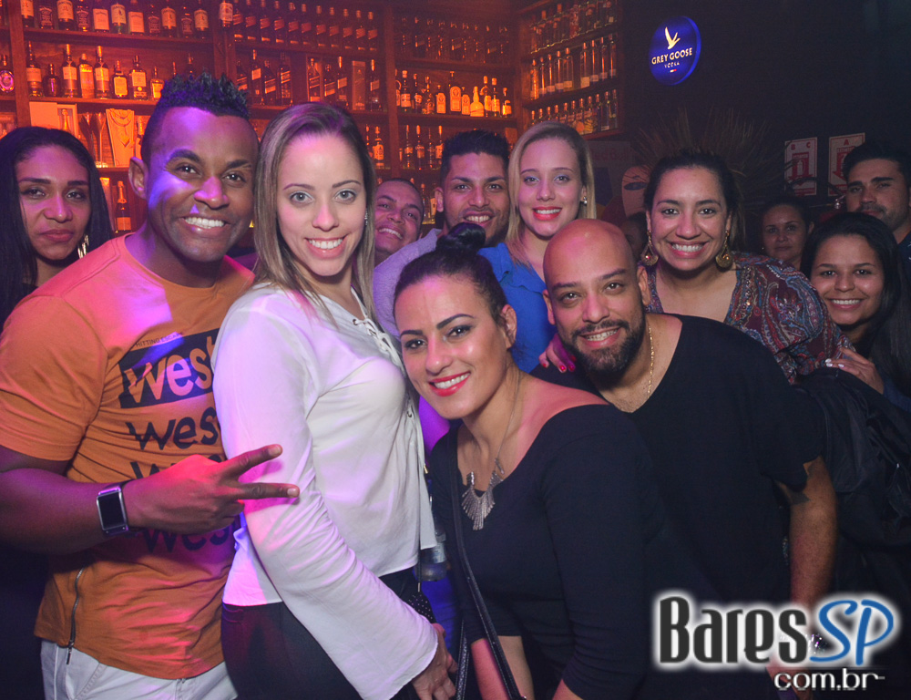 Noite do Pirulito com muito flash back animou o Akbar Lounge e Disco Noite do Pirulito com muito flash back animou o Akbar Lounge e Disco