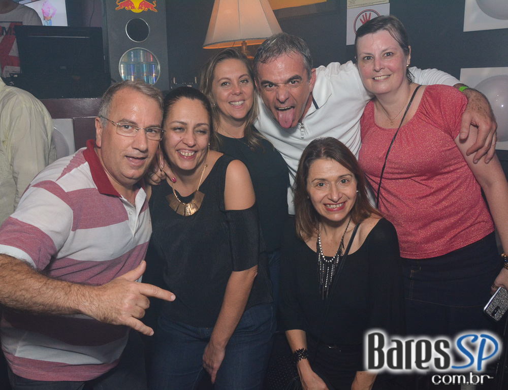 Noite do Pirulito com muito flash back animou o Akbar Lounge e Disco Noite do Pirulito com muito flash back animou o Akbar Lounge e Disco