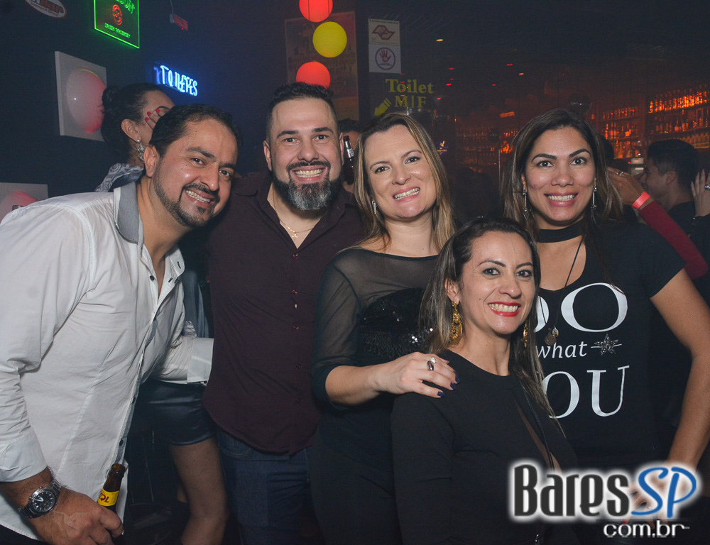 Noite do Pirulito com muito flash back animou o Akbar Lounge e Disco Noite do Pirulito com muito flash back animou o Akbar Lounge e Disco
