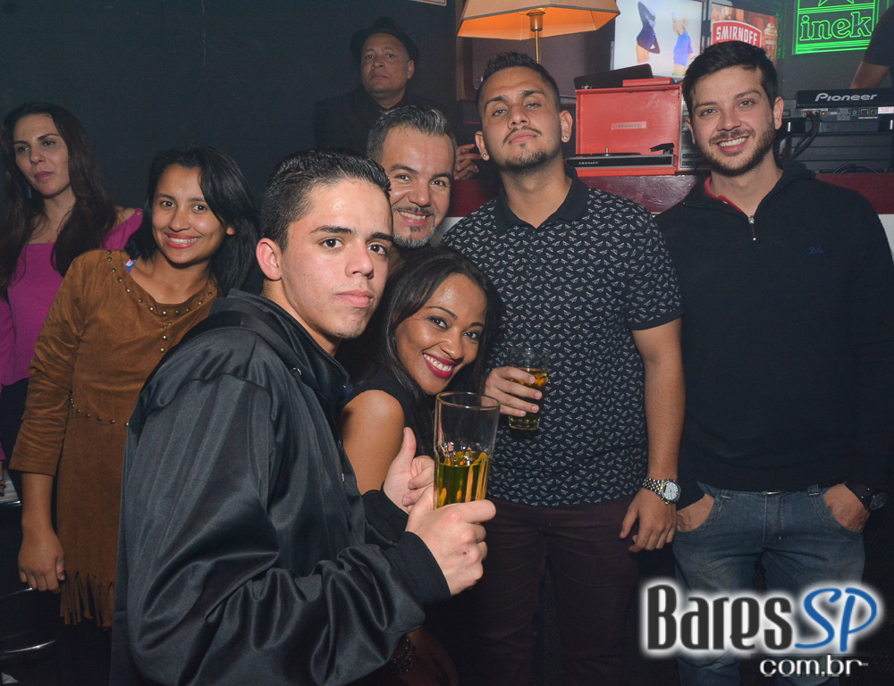 Noite do Pirulito com muito flash back animou o Akbar Lounge e Disco Noite do Pirulito com muito flash back animou o Akbar Lounge e Disco