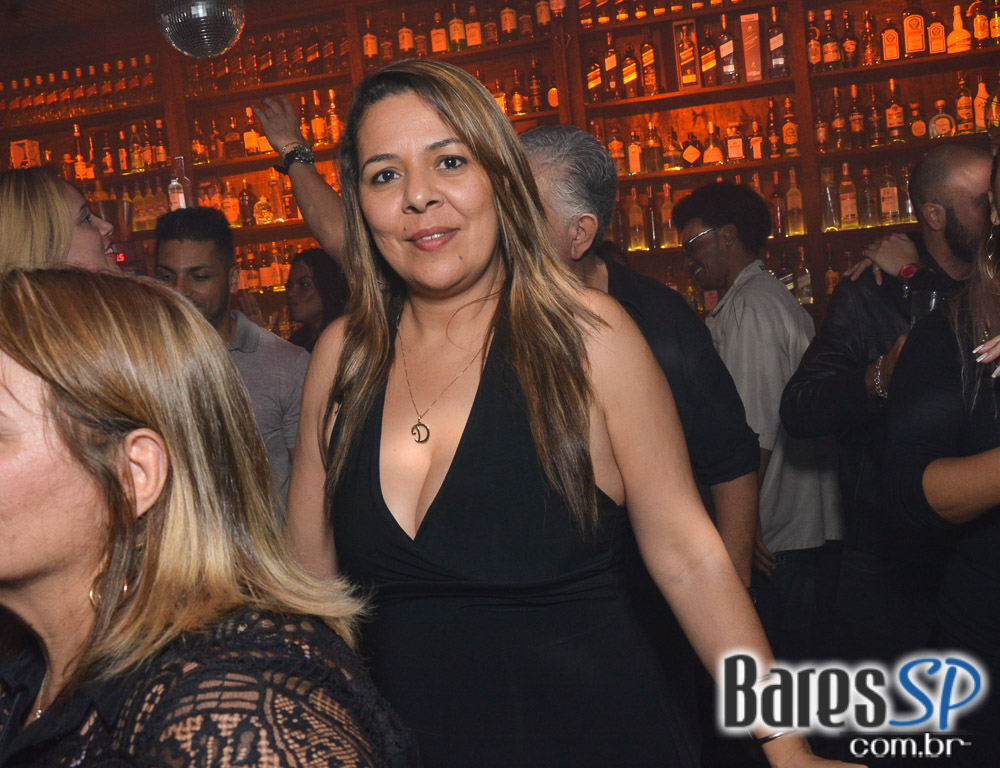 Noite do Pirulito com muito flash back animou o Akbar Lounge e Disco Noite do Pirulito com muito flash back animou o Akbar Lounge e Disco