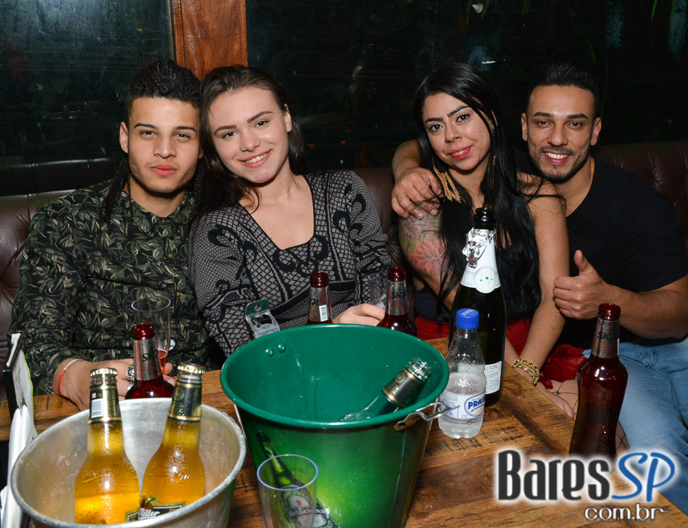 Noite do Pirulito com muito flash back animou o Akbar Lounge e Disco Noite do Pirulito com muito flash back animou o Akbar Lounge e Disco