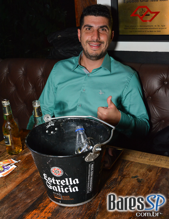 Noite do Pirulito com muito flash back animou o Akbar Lounge e Disco Noite do Pirulito com muito flash back animou o Akbar Lounge e Disco