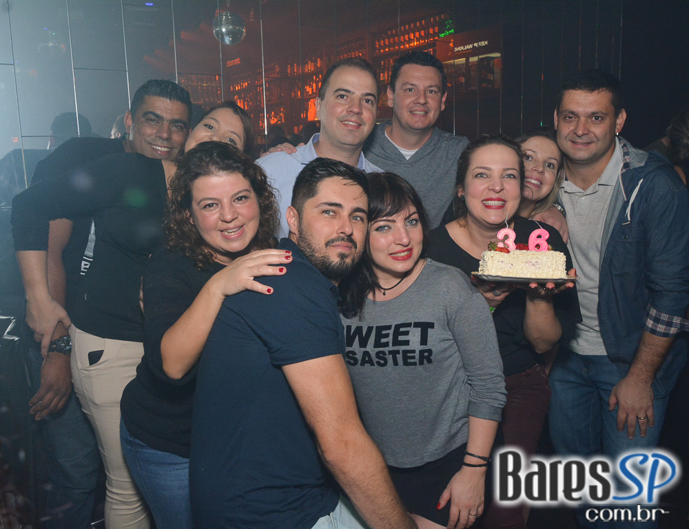 Noite do Pirulito com muito flash back animou o Akbar Lounge e Disco Noite do Pirulito com muito flash back animou o Akbar Lounge e Disco