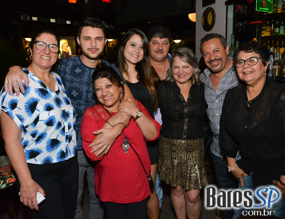 Noite do Pirulito com muito flash back animou o Akbar Lounge e Disco Noite do Pirulito com muito flash back animou o Akbar Lounge e Disco