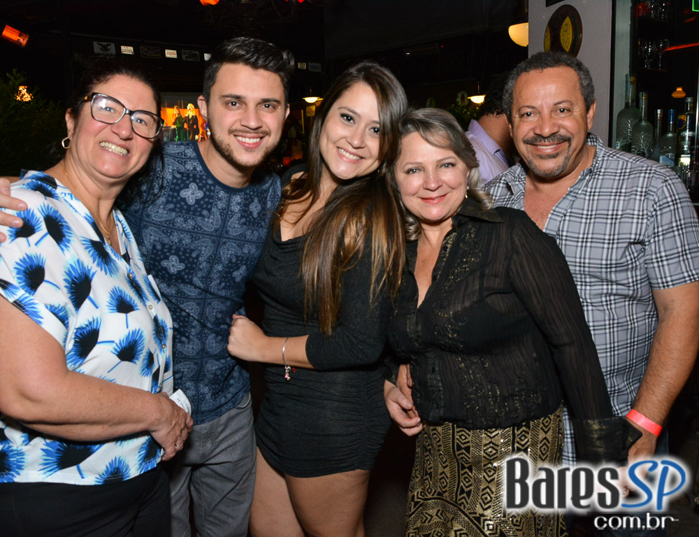 Noite do Pirulito com muito flash back animou o Akbar Lounge e Disco Noite do Pirulito com muito flash back animou o Akbar Lounge e Disco