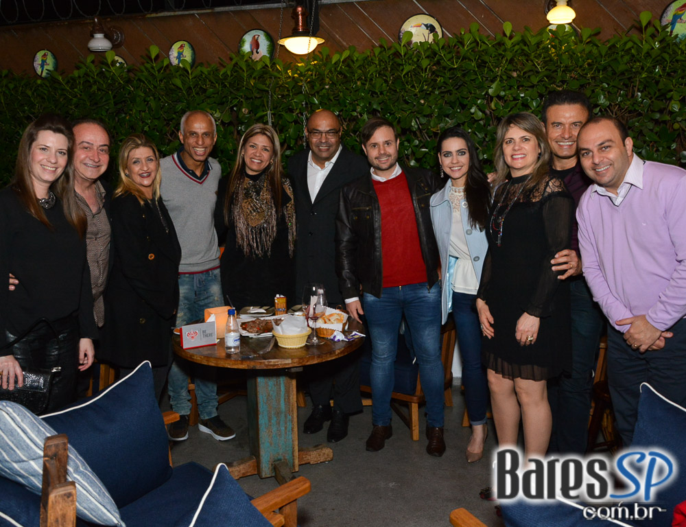 Noite do Pirulito com muito flash back animou o Akbar Lounge e Disco Noite do Pirulito com muito flash back animou o Akbar Lounge e Disco