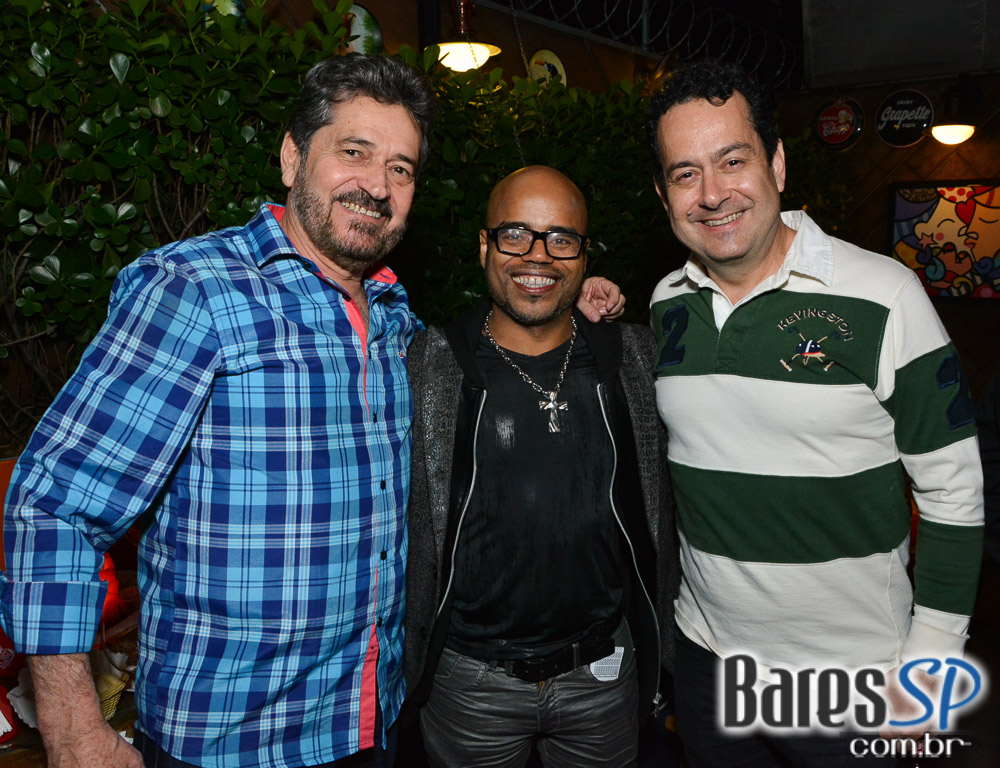 Noite do Pirulito com muito flash back animou o Akbar Lounge e Disco Noite do Pirulito com muito flash back animou o Akbar Lounge e Disco