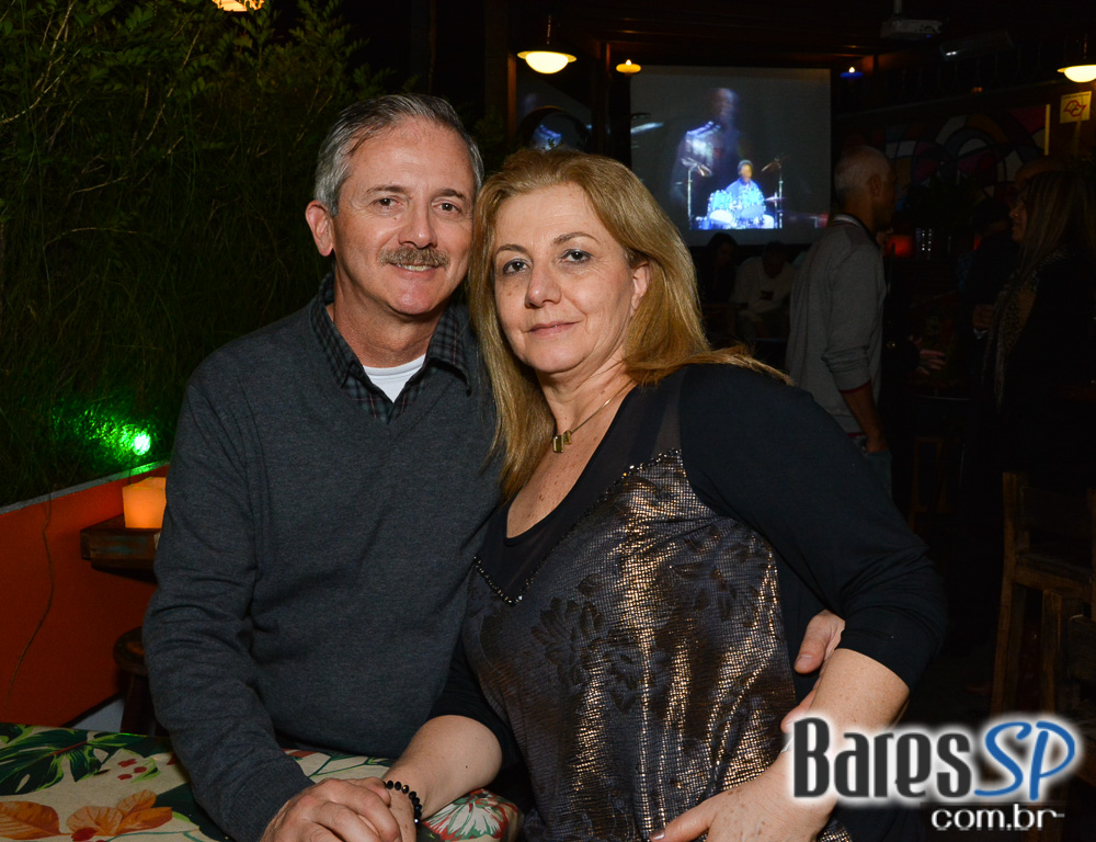 Noite do Pirulito com muito flash back animou o Akbar Lounge e Disco Noite do Pirulito com muito flash back animou o Akbar Lounge e Disco