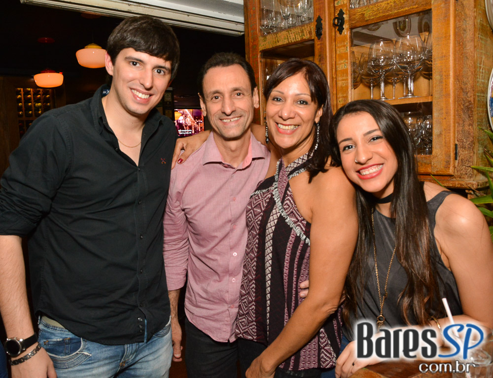 Akbar Lounge e Disco recebeu a Noite das Mulheres no sábado Akbar Lounge e Disco recebeu a Noite das Mulheres no sábado