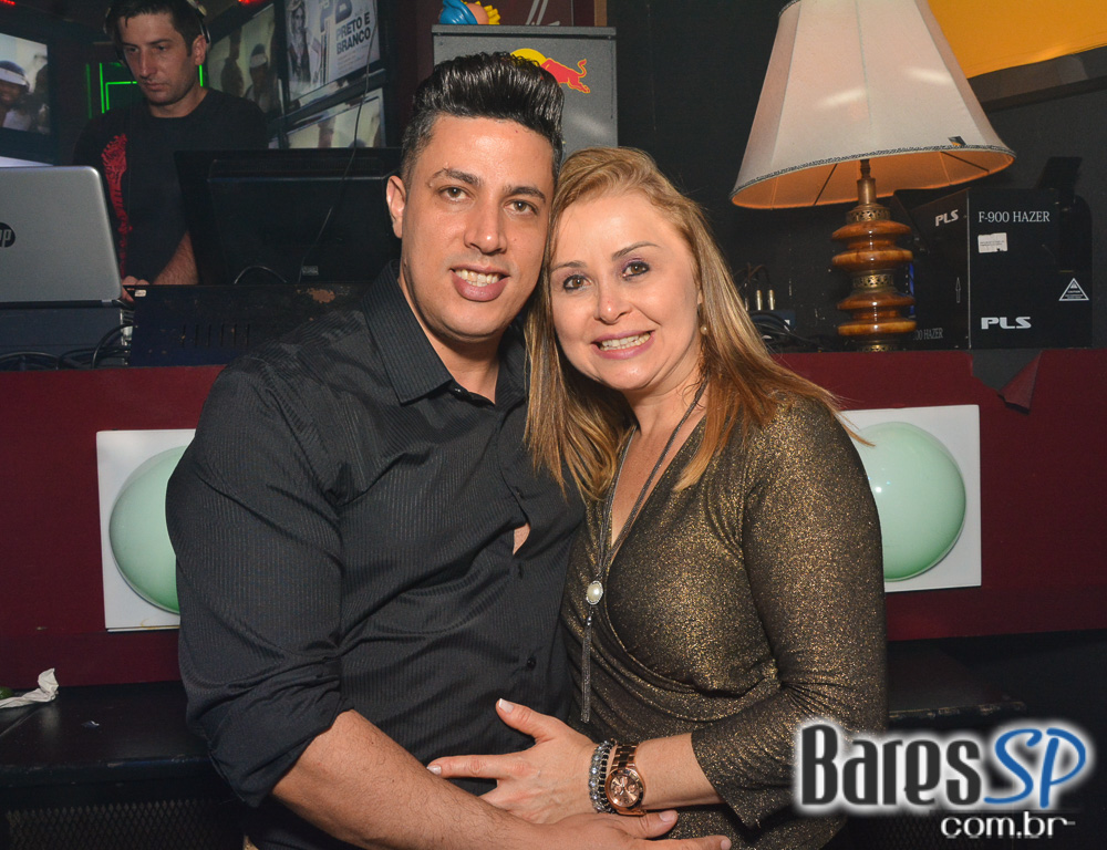 Akbar Lounge e Disco recebeu a Noite das Mulheres no sábado Akbar Lounge e Disco recebeu a Noite das Mulheres no sábado