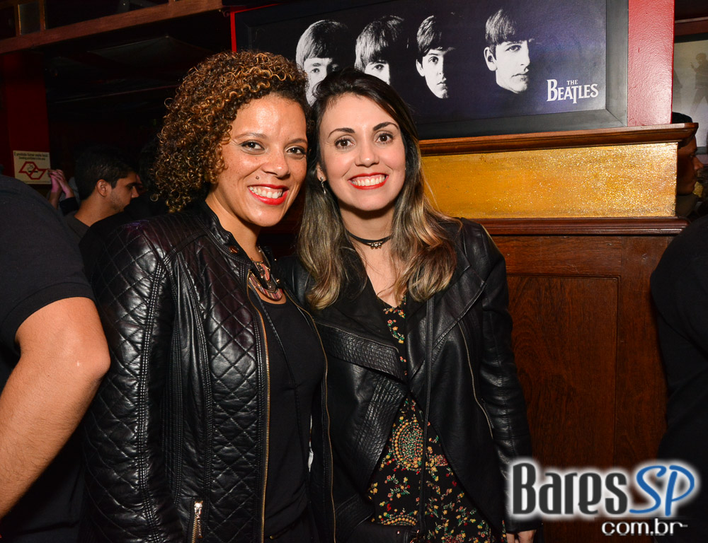 Sal Vincent e banda Bunz comandaram a noite com pop rock no Republic Pub Sal Vincent e banda Bunz comandaram a noite com pop rock no Republic Pub