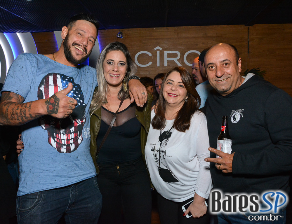 Anexo Brasa realizou projeto Old Friends Flashback com DJs Massa, Dunga e Vinícius no sábado Anexo Brasa realizou projeto Old Friends Flashback com DJs Massa, Dunga e Vinícius no sábado