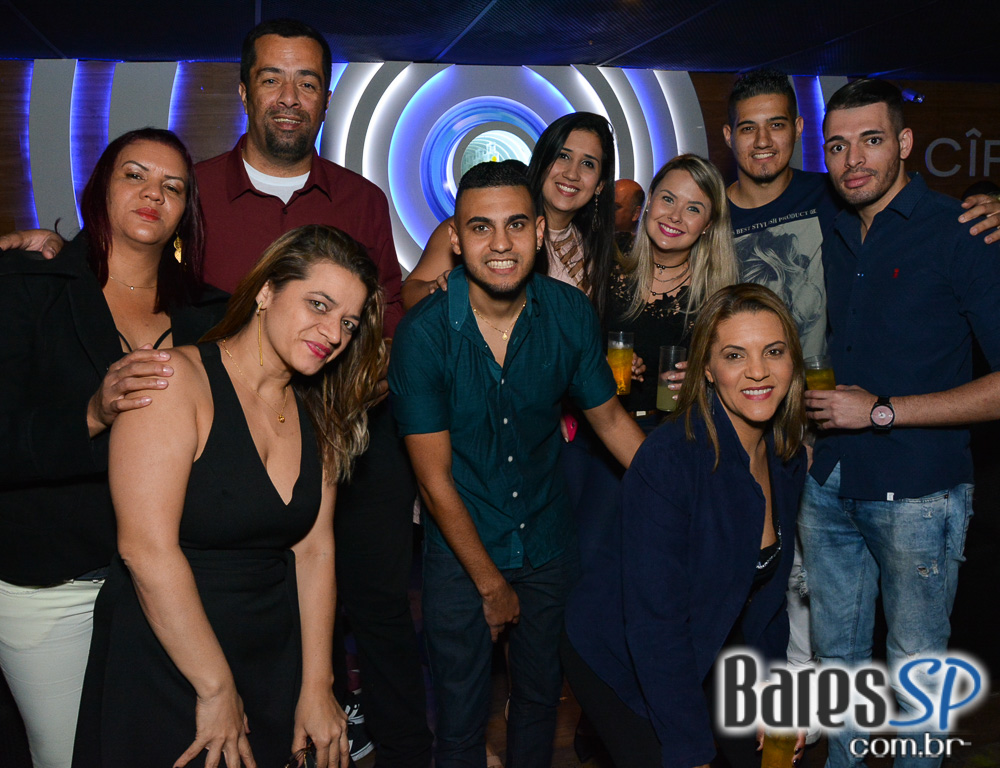 Anexo Brasa realizou projeto Old Friends Flashback com DJs Massa, Dunga e Vinícius no sábado Anexo Brasa realizou projeto Old Friends Flashback com DJs Massa, Dunga e Vinícius no sábado