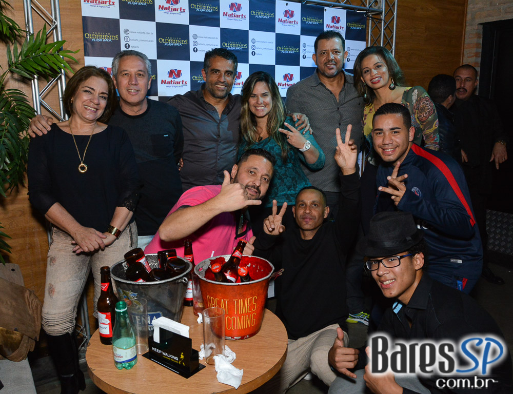 Anexo Brasa realizou projeto Old Friends Flashback com DJs Massa, Dunga e Vinícius no sábado Anexo Brasa realizou projeto Old Friends Flashback com DJs Massa, Dunga e Vinícius no sábado