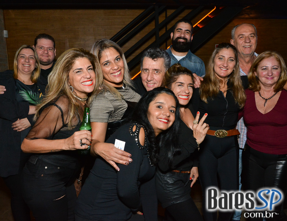 Anexo Brasa realizou projeto Old Friends Flashback com DJs Massa, Dunga e Vinícius no sábado Anexo Brasa realizou projeto Old Friends Flashback com DJs Massa, Dunga e Vinícius no sábado