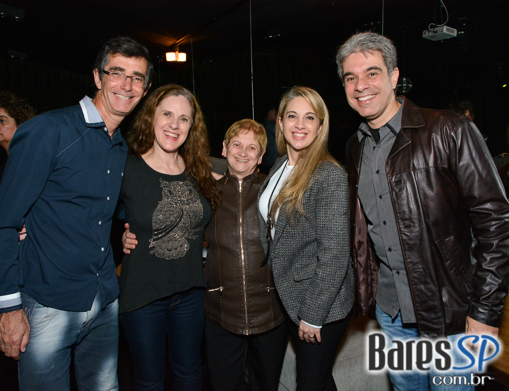 Anexo Brasa realizou projeto Old Friends Flashback com DJs Massa, Dunga e Vinícius no sábado Anexo Brasa realizou projeto Old Friends Flashback com DJs Massa, Dunga e Vinícius no sábado